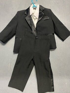 Children's Black Formal Tuxedo Set with White Shirt size 2t